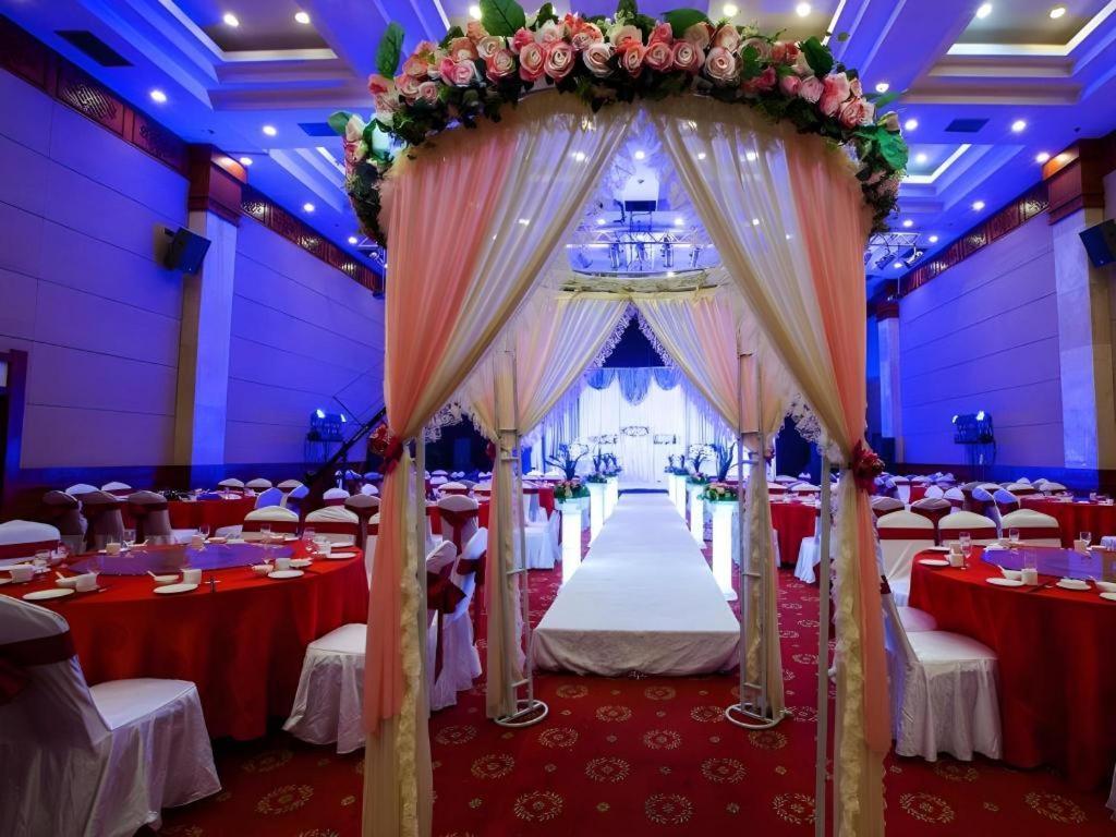 Feicheng Blossom Hotel Zewnętrze zdjęcie